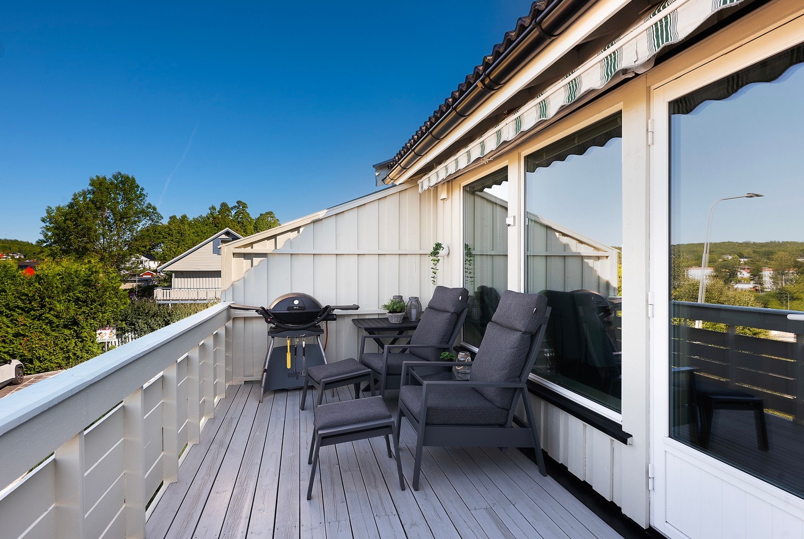 Herlig balkong ut fra stuen Galleribilde