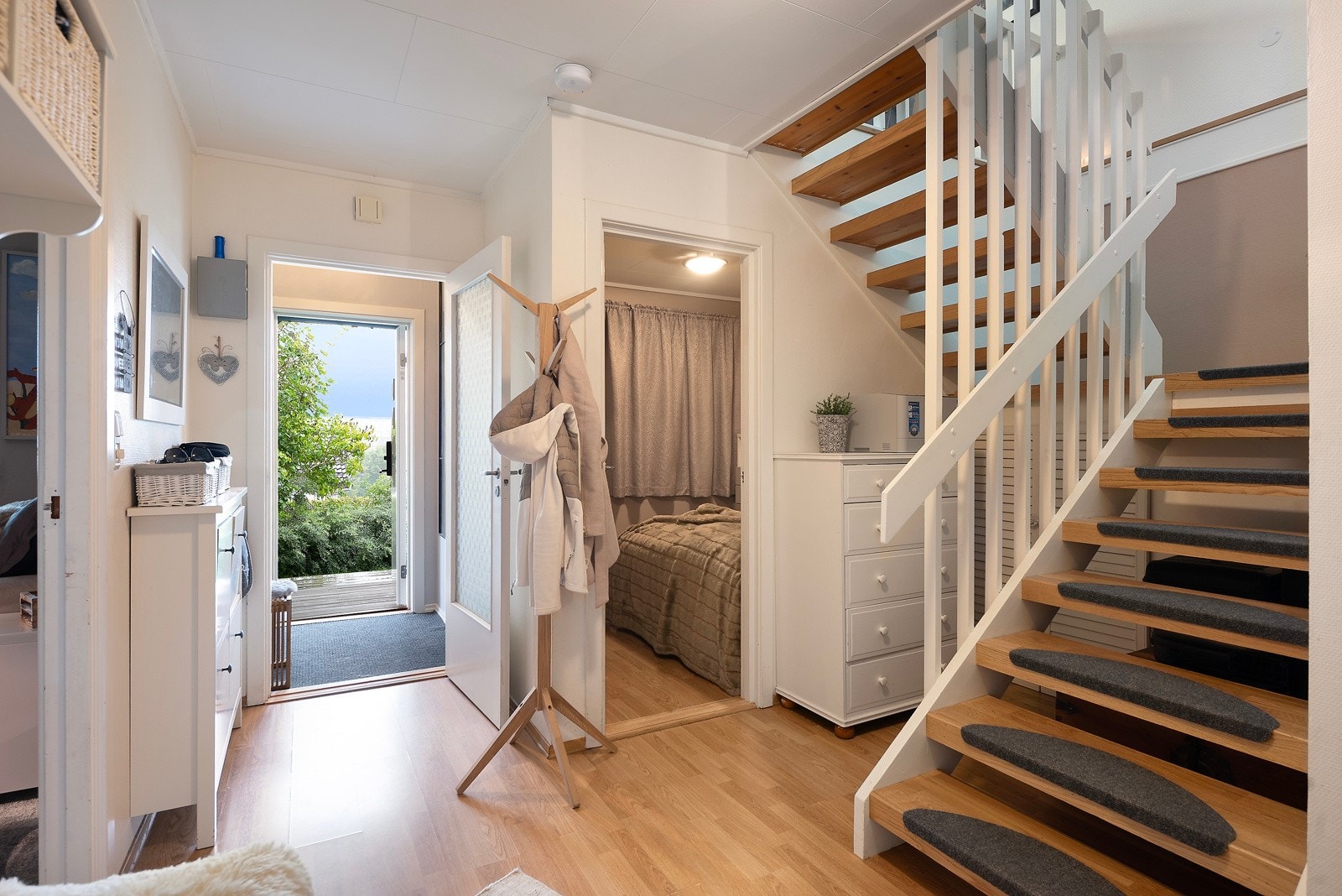 Nydelige lyse fargevalg med totalt 3 soverom Galleribilde