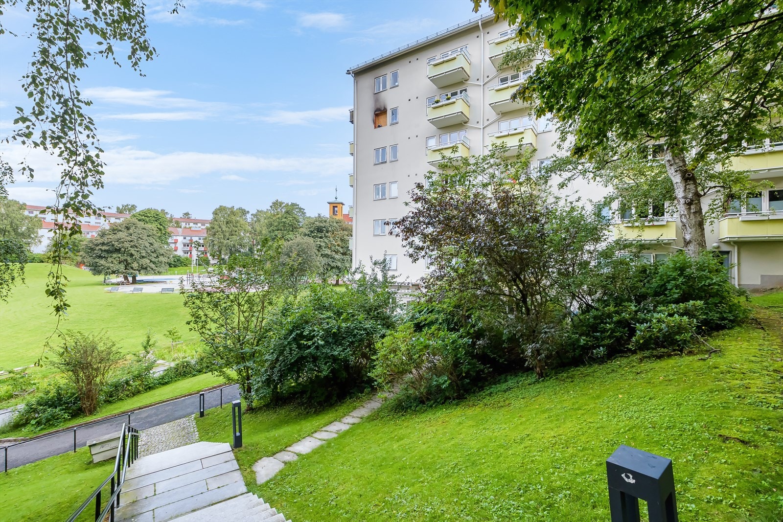 Vøyensvingen 14D har en fantastisk beliggenhet i et veletablert bomiljø rett ved Iladalen Galleribilde