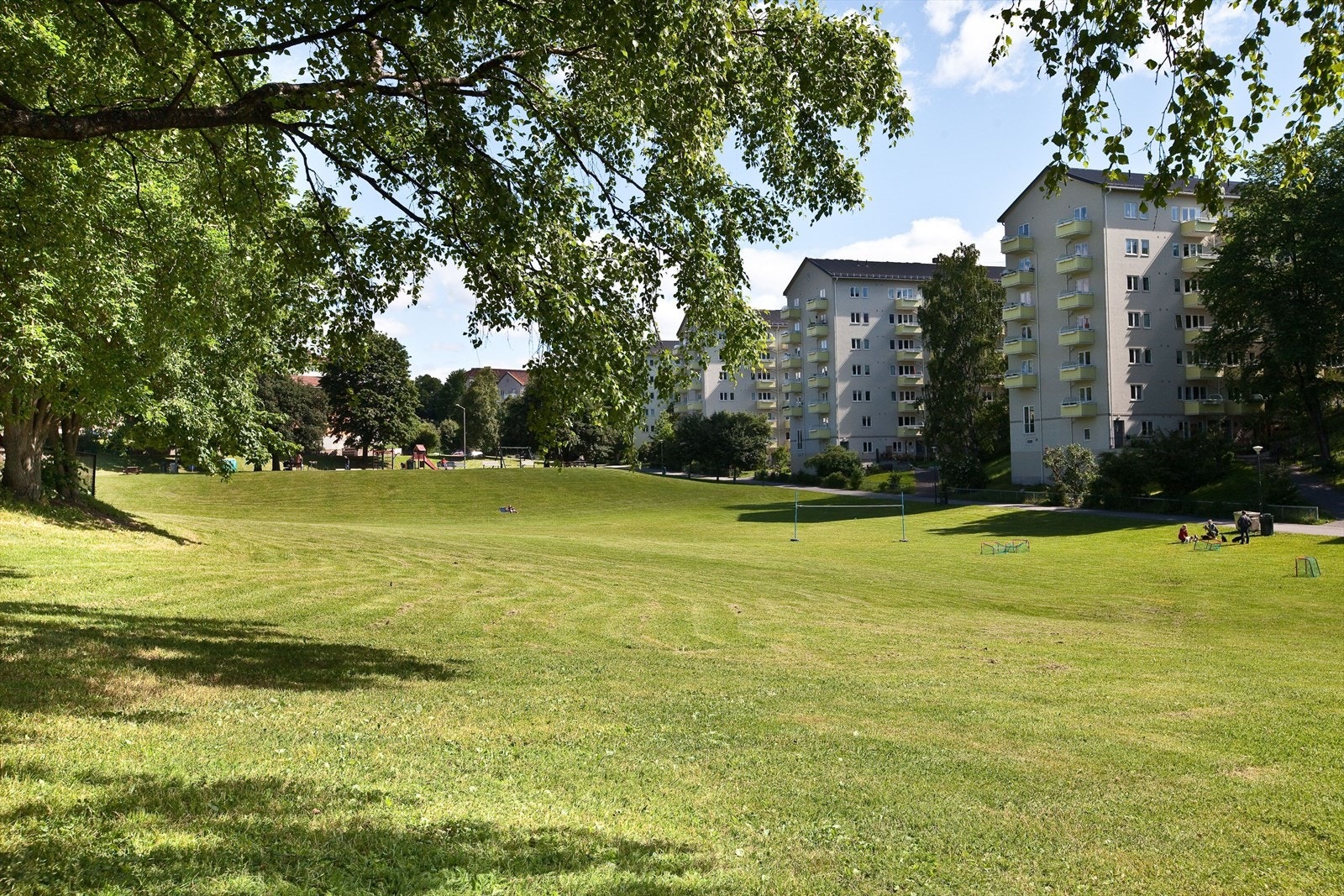 Iladalen park er en svært populær park på sommerstid Galleribilde