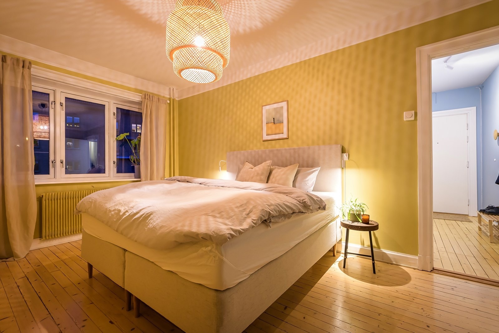 Soverommet vender inn mot borettslagets rolige bakgård, og innbyr dermed til en god natts søvn. Galleribilde