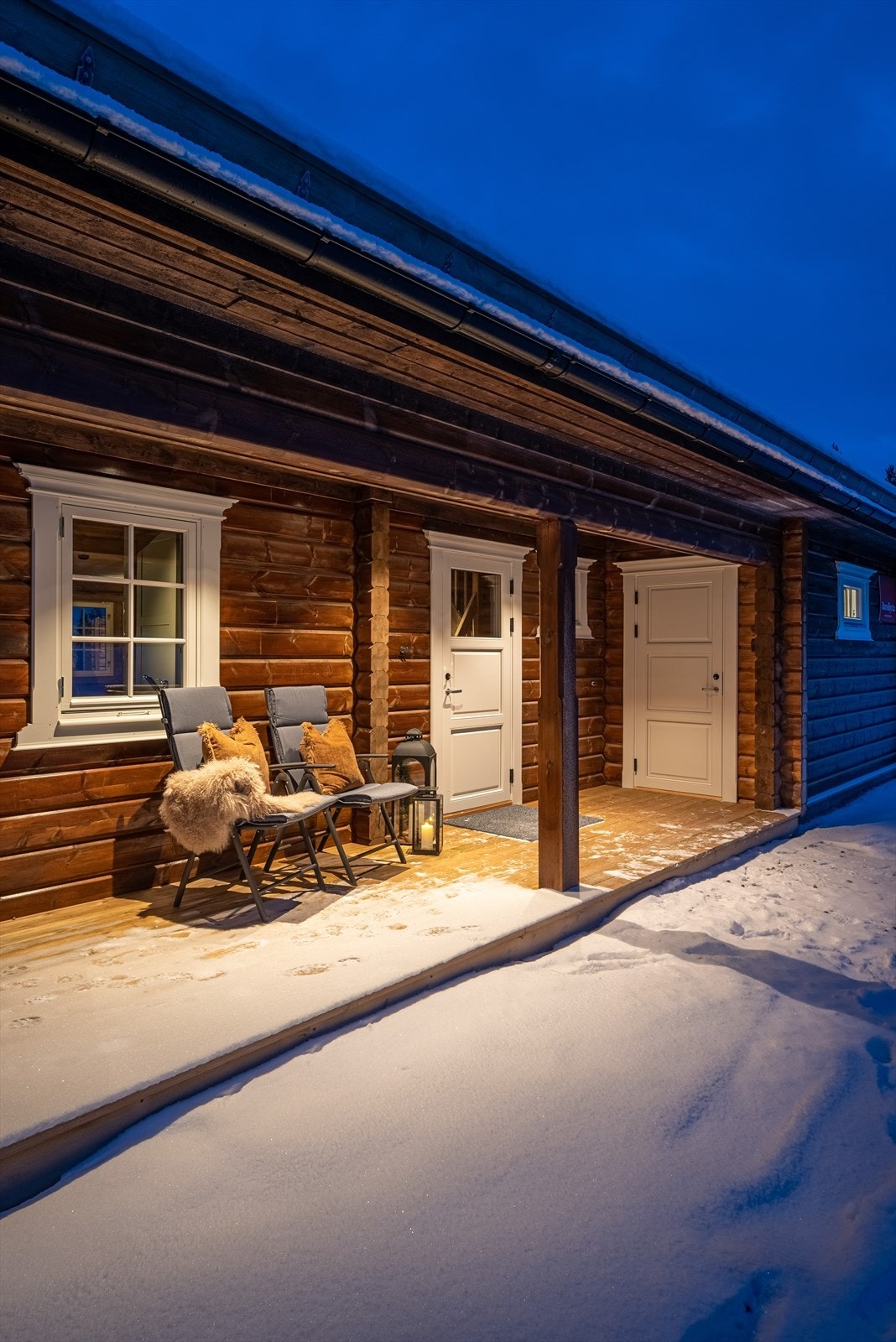 I tilknytning til inngangspartiet har hytta en sportsbod på 5,4 kvm, perfekt for oppbevaring av ski- og turutstyr. Galleribilde