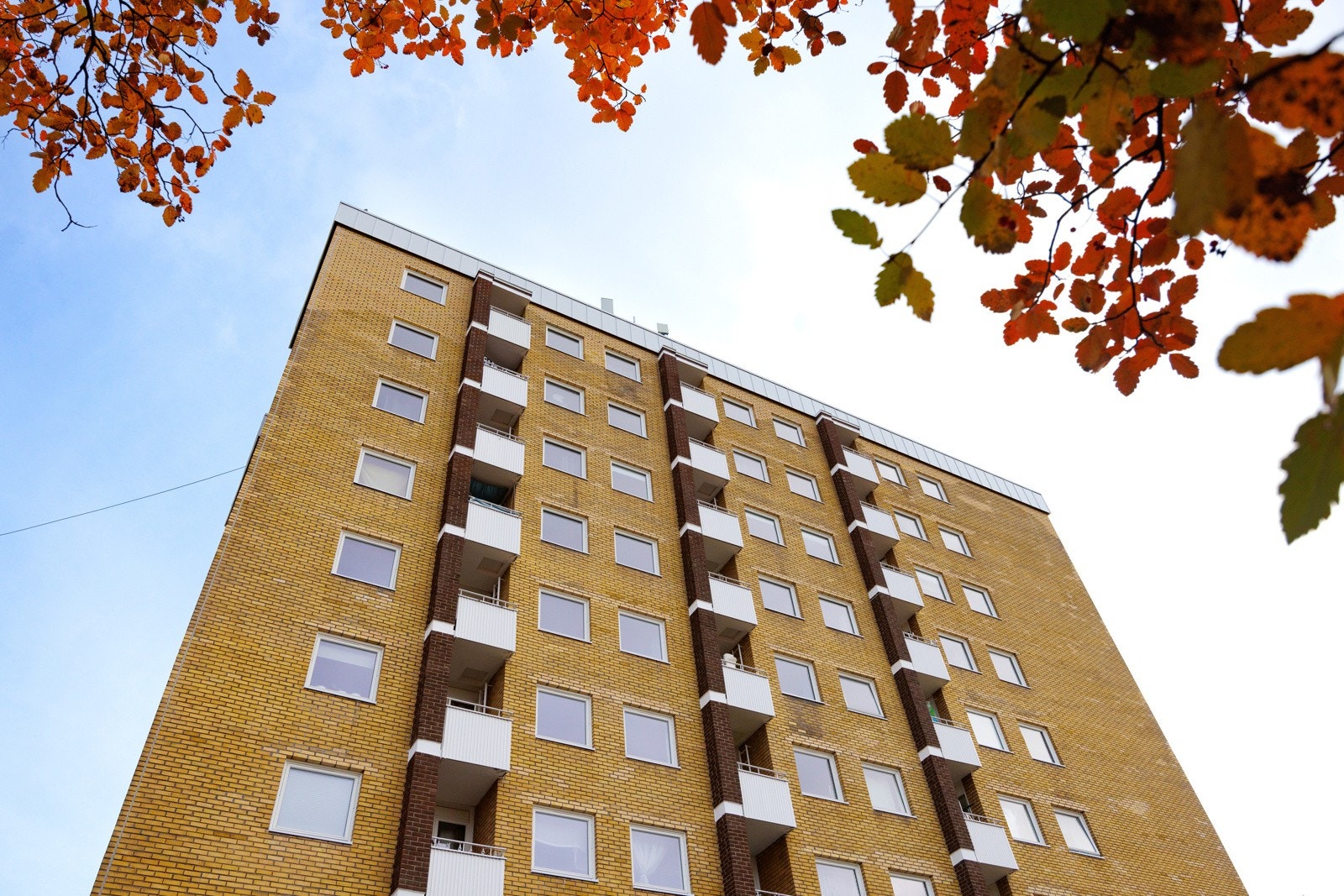 Leiligheten ligger sentralt til i et attraktivt boligområde på Bjølsen/Voldsløkka, nær Nydalen og Sagene. Det er flere koselige og populære kaféer og spisesteder i umiddelbar nærhet, samt gangavstand til BI og Storo Storsenter. Galleribilde