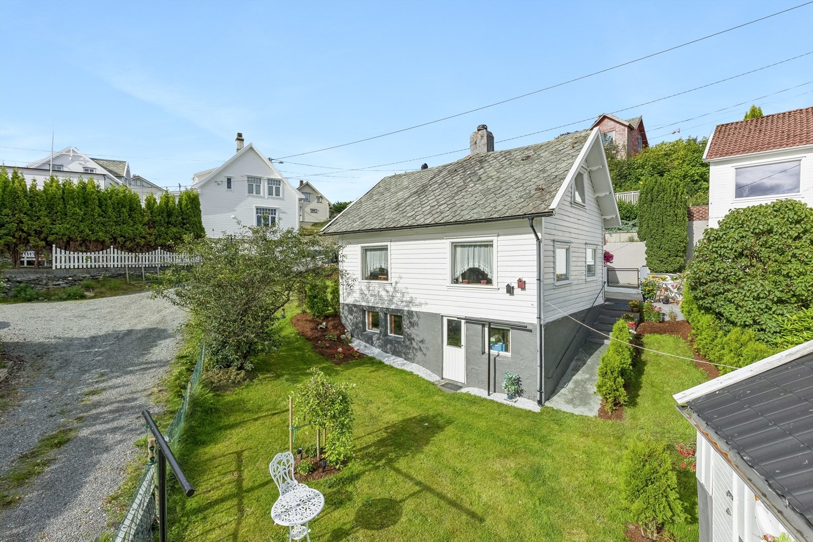 Eiendommen har svært gode solforhold om sommeren. Galleribilde