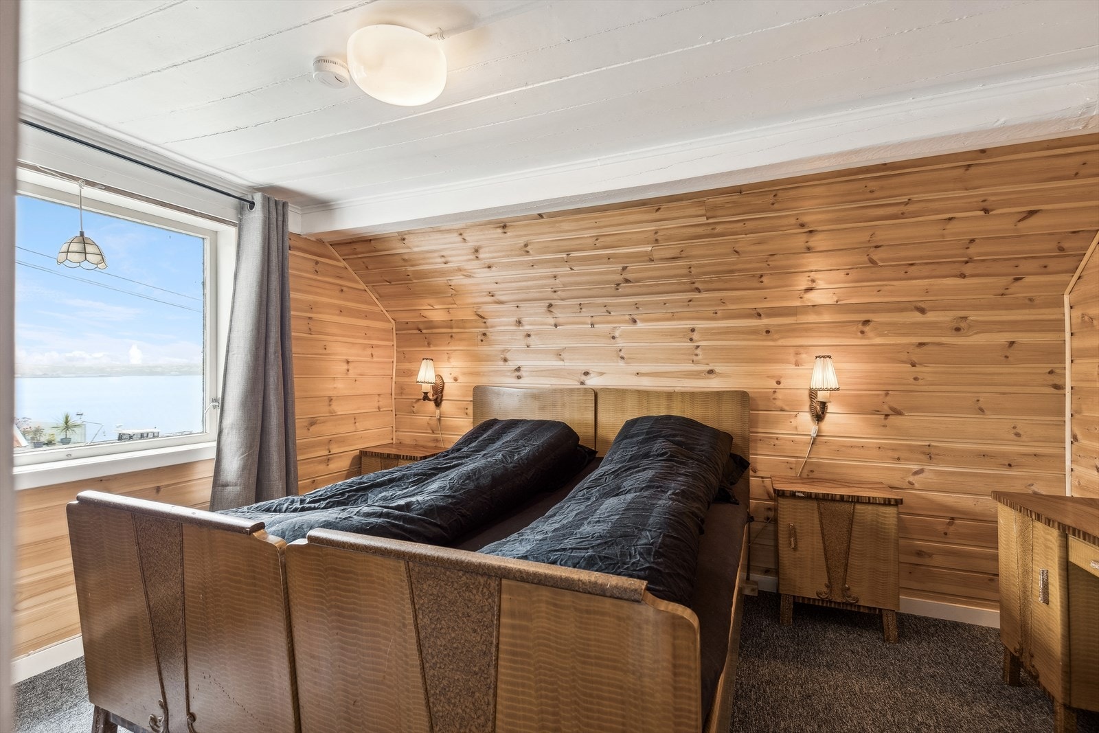 I 2. etasje finner du boligens to soverom som er av fin størrelse. Galleribilde