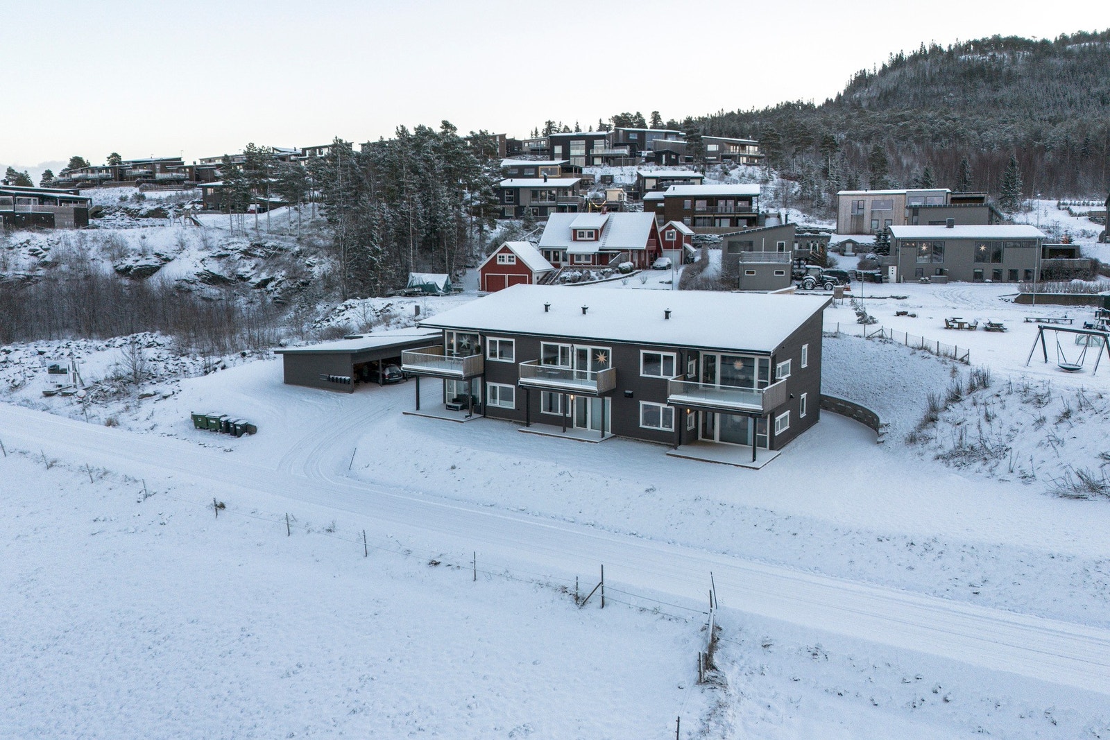 Fra eiendommen har du umiddelbar tilgang til det populære turområde Oftenåsen. Galleribilde