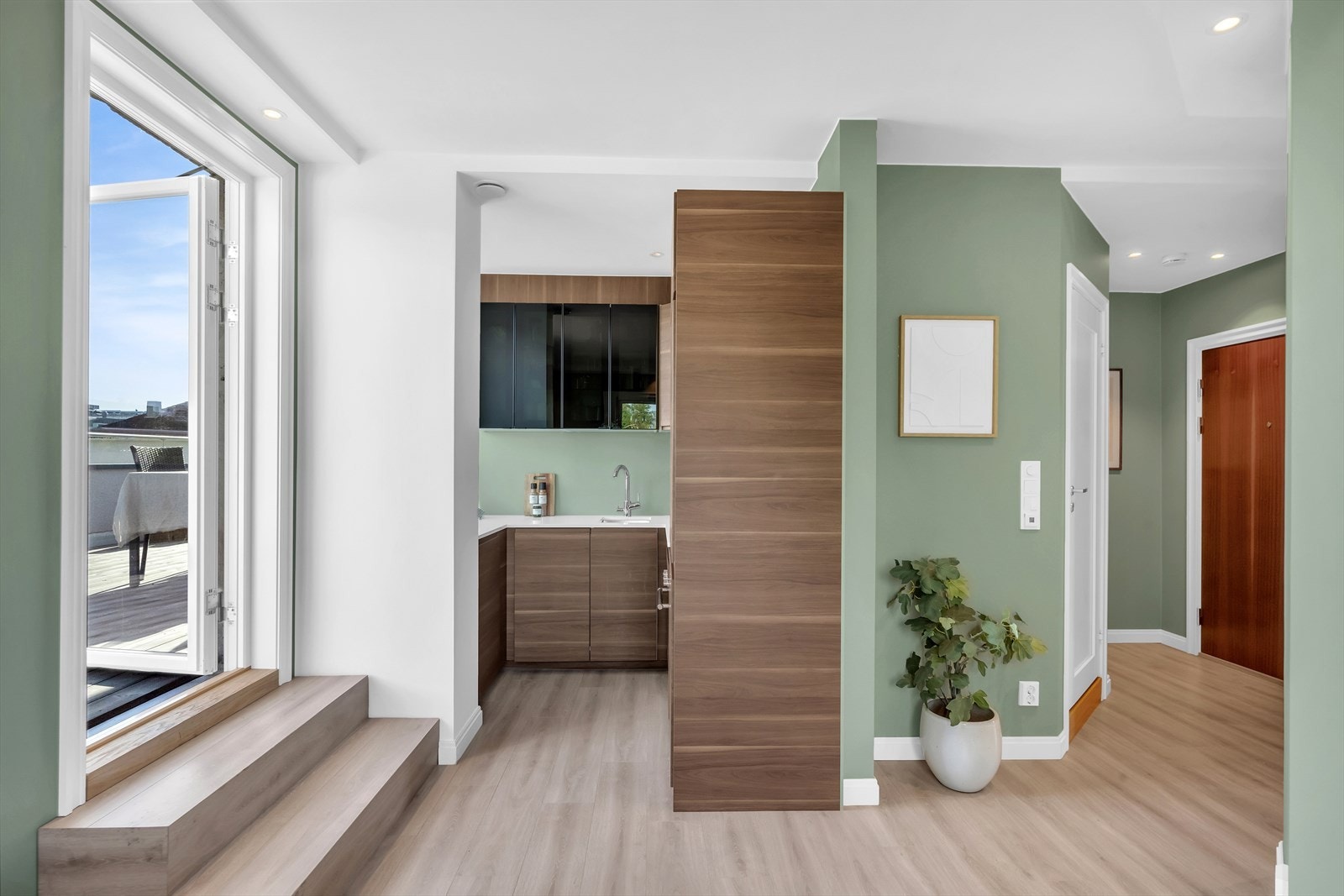 Det er varme i gulv i alle rom i hele leiligheten. Galleribilde