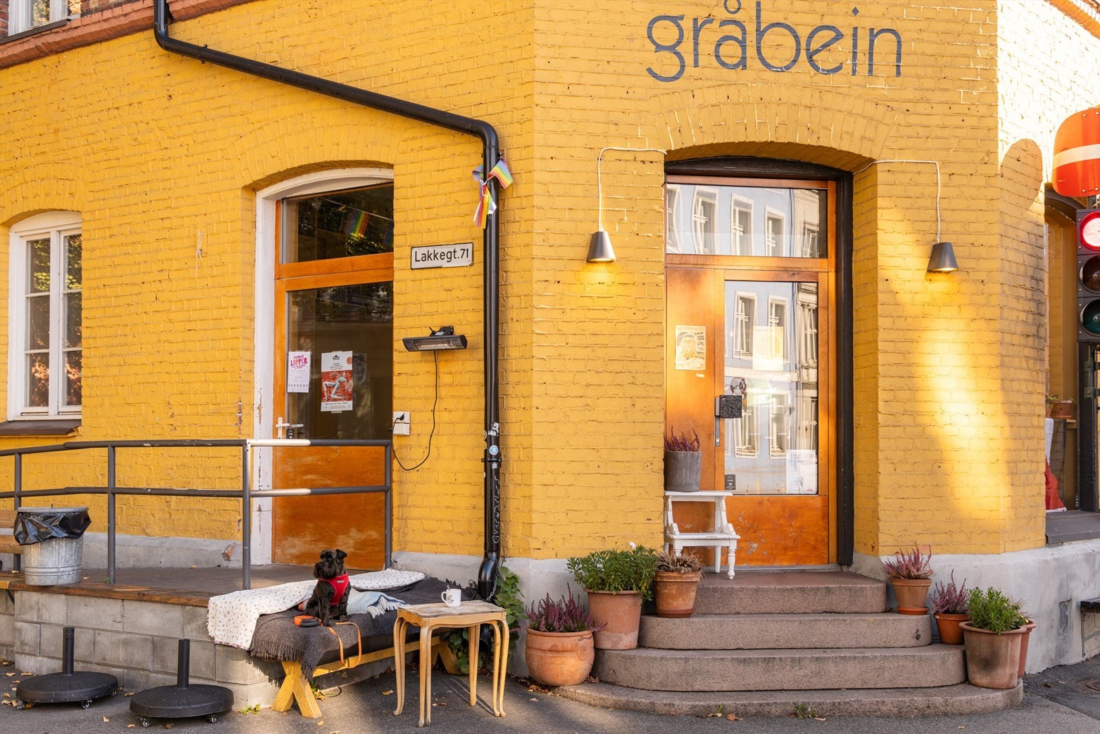 Gråbein Bar, en nabolagsfavoritt med uteservering. Galleribilde
