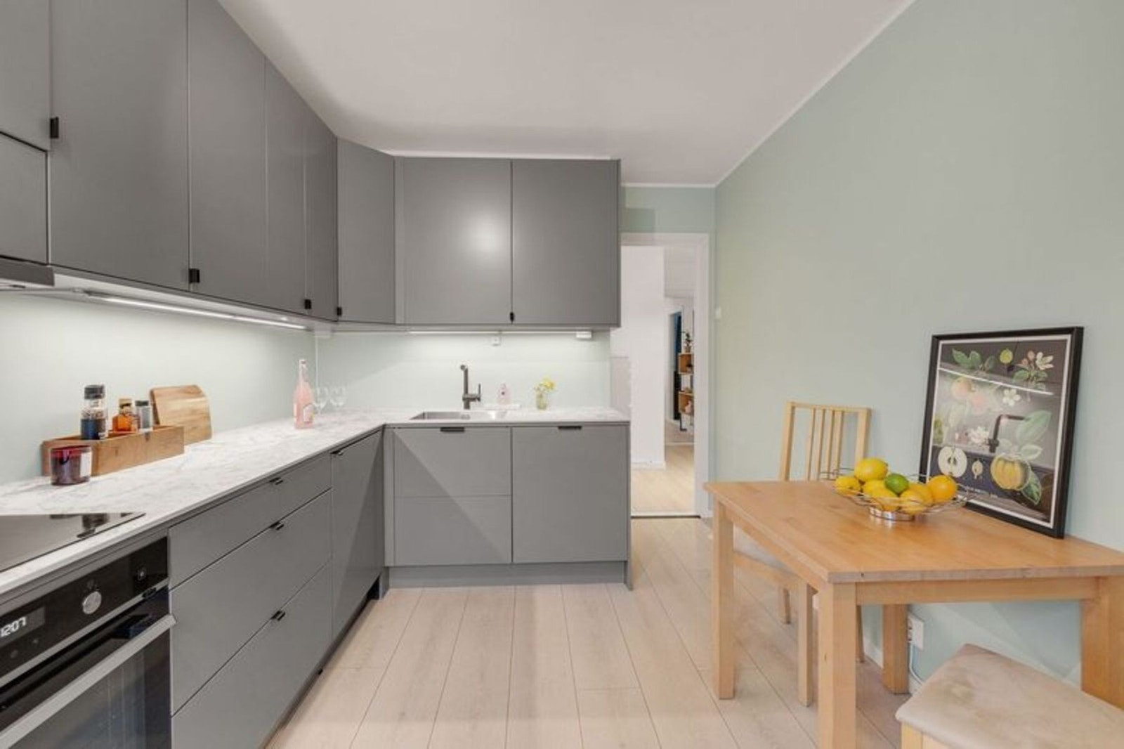 En lys og moderne 3-roms leiligheten med høy standard Galleribilde