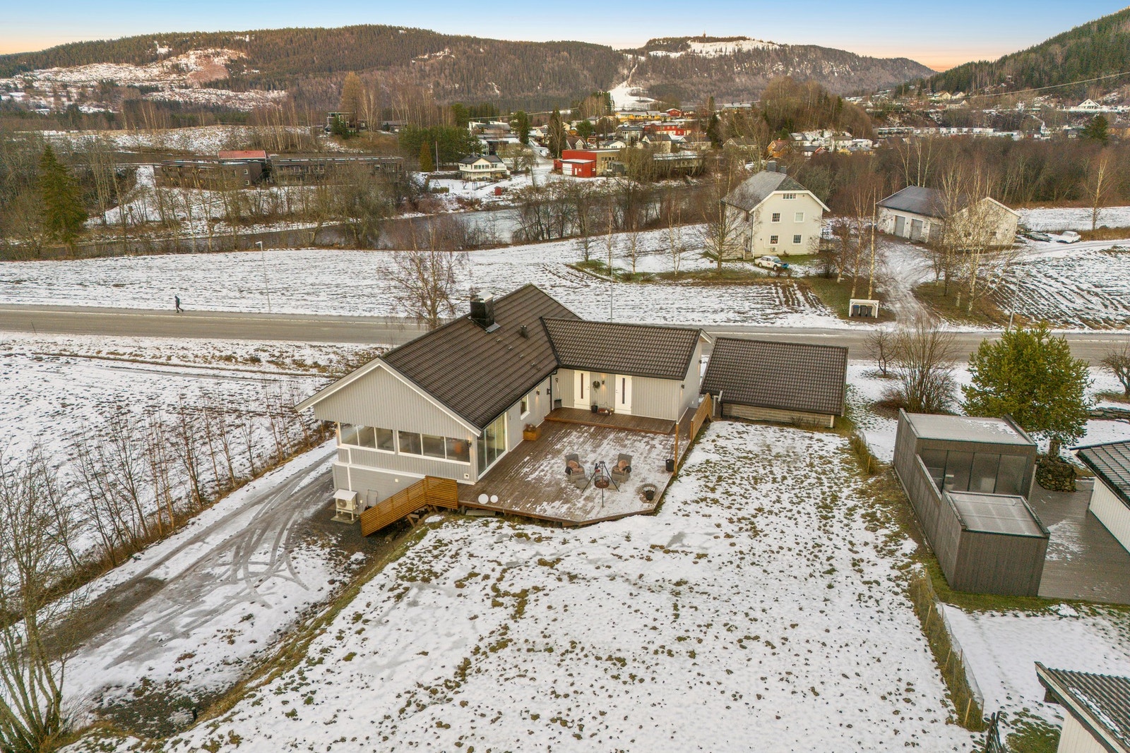 Eiendommen har god plass til hele familien. Galleribilde