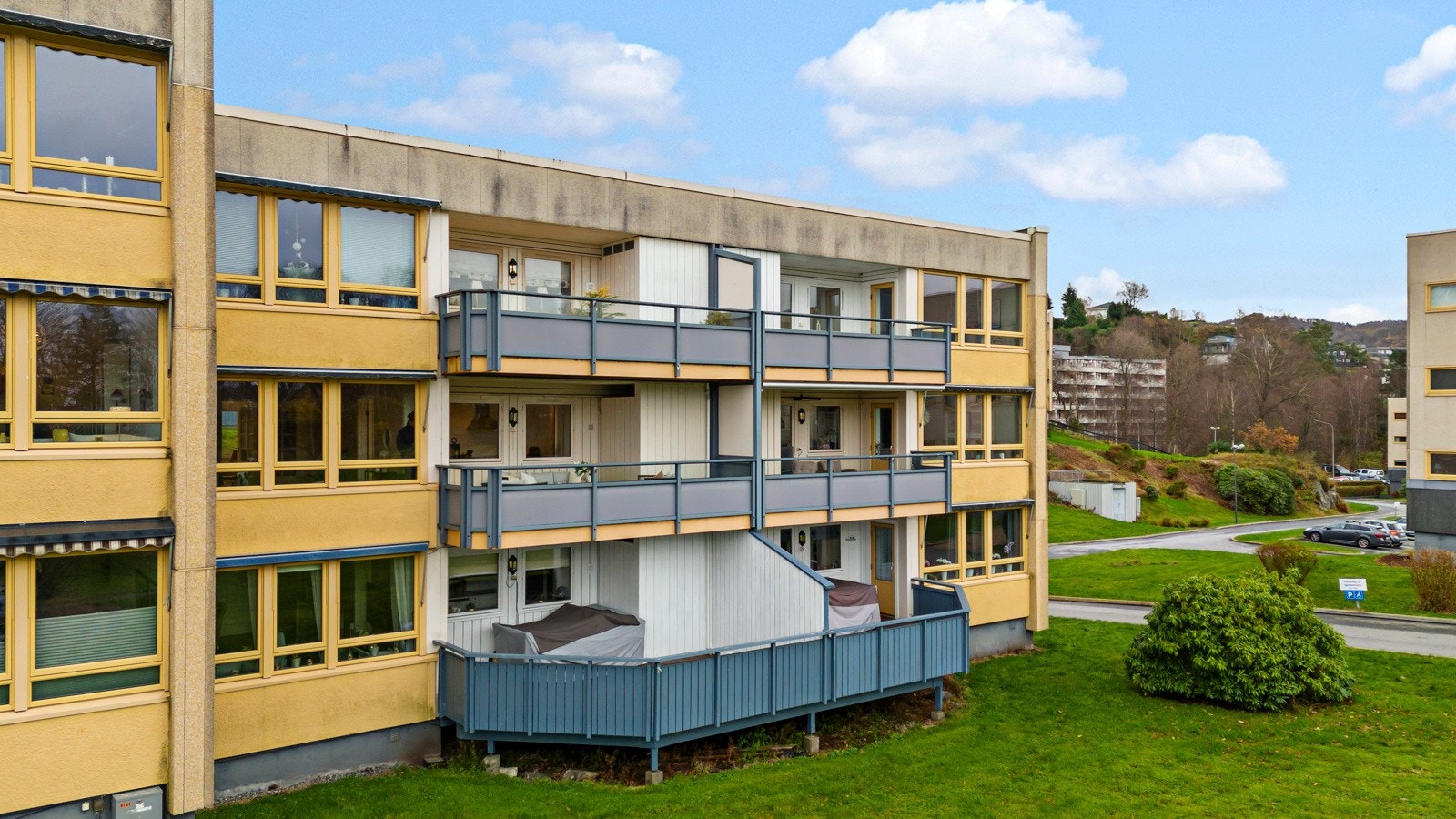 Leiligheten ligger i byggets 2.Etasje. Galleribilde