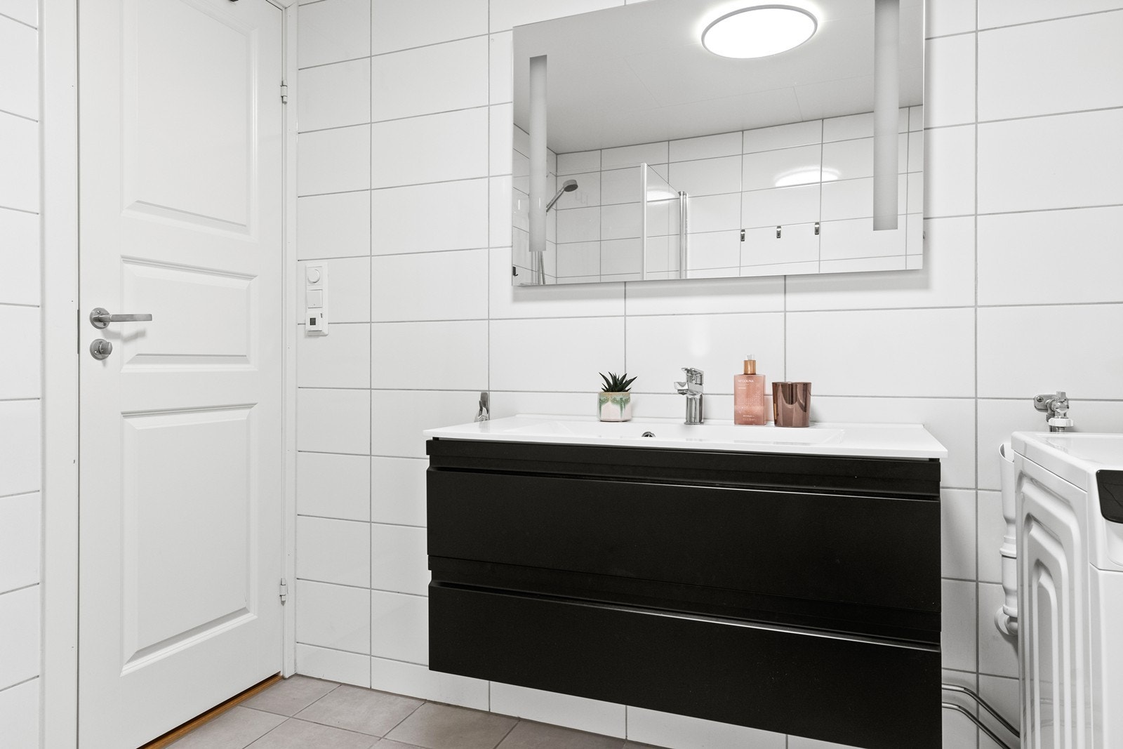 Bad/vaskerom renovert i 2019 Galleribilde