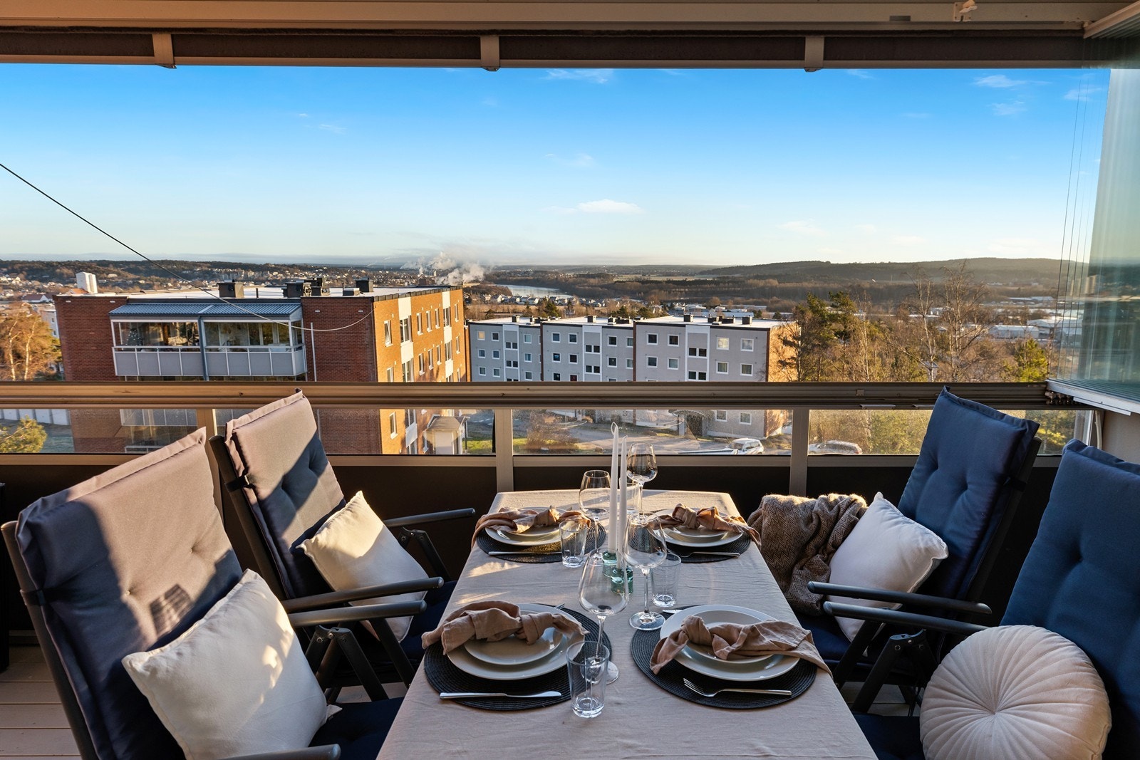 Skap din egen oase på balkongen - med 14 kvm har du plass til både komfort og kreativitet Galleribilde