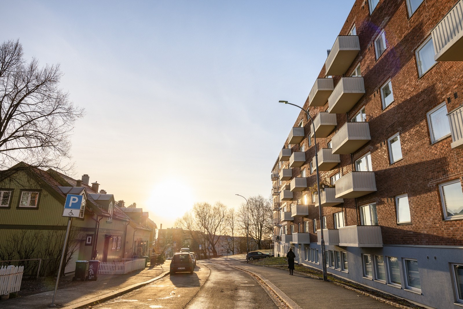 Leiligheten ligger sentralt til i et svært attraktivt boligområde sentralt på Sagene, ved den gamle trehusbebebyggelsen og med Akerselva med turveier rett utenfor døren. Galleribilde