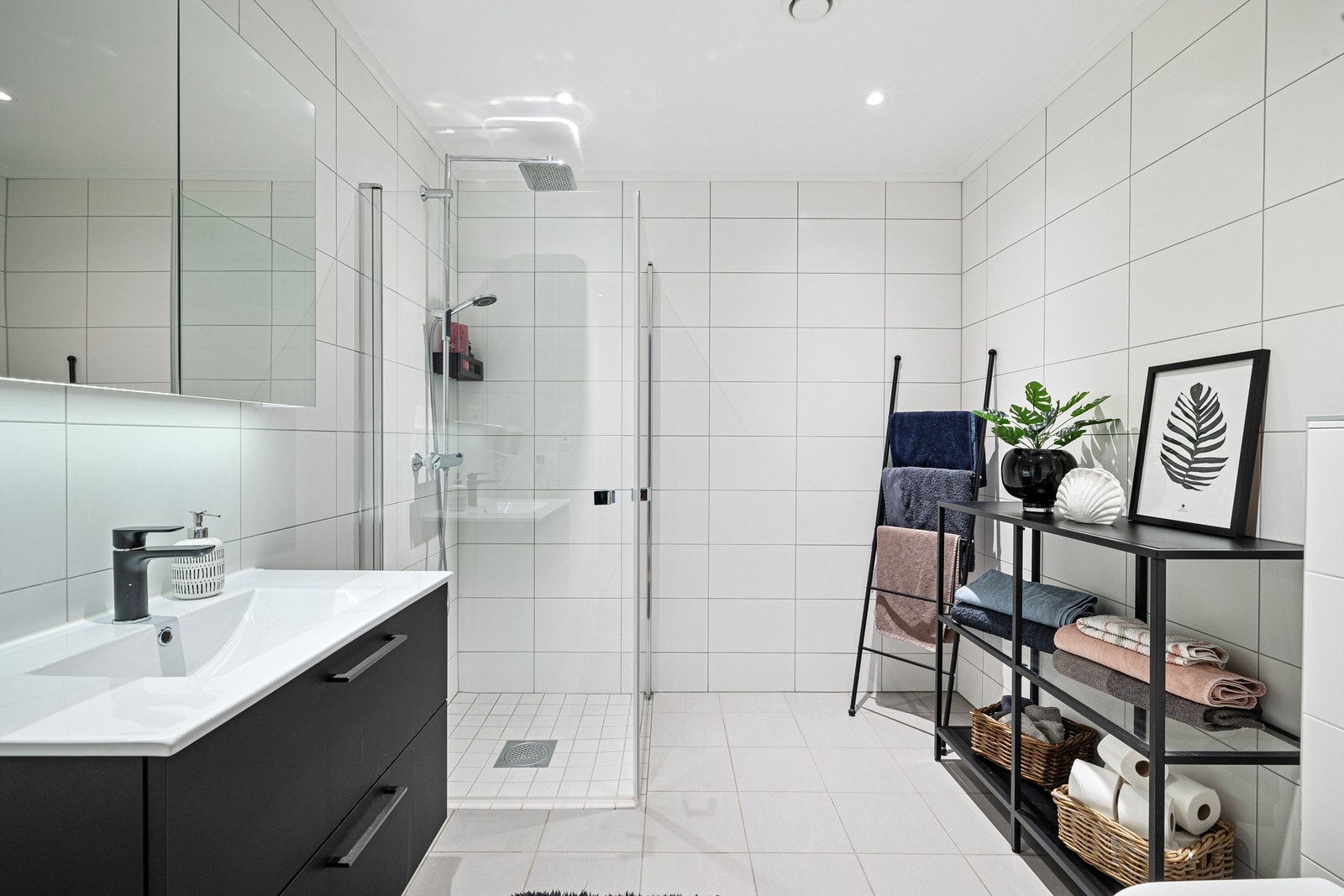 Pent flislagt bad/wc i 1.etasje Galleribilde