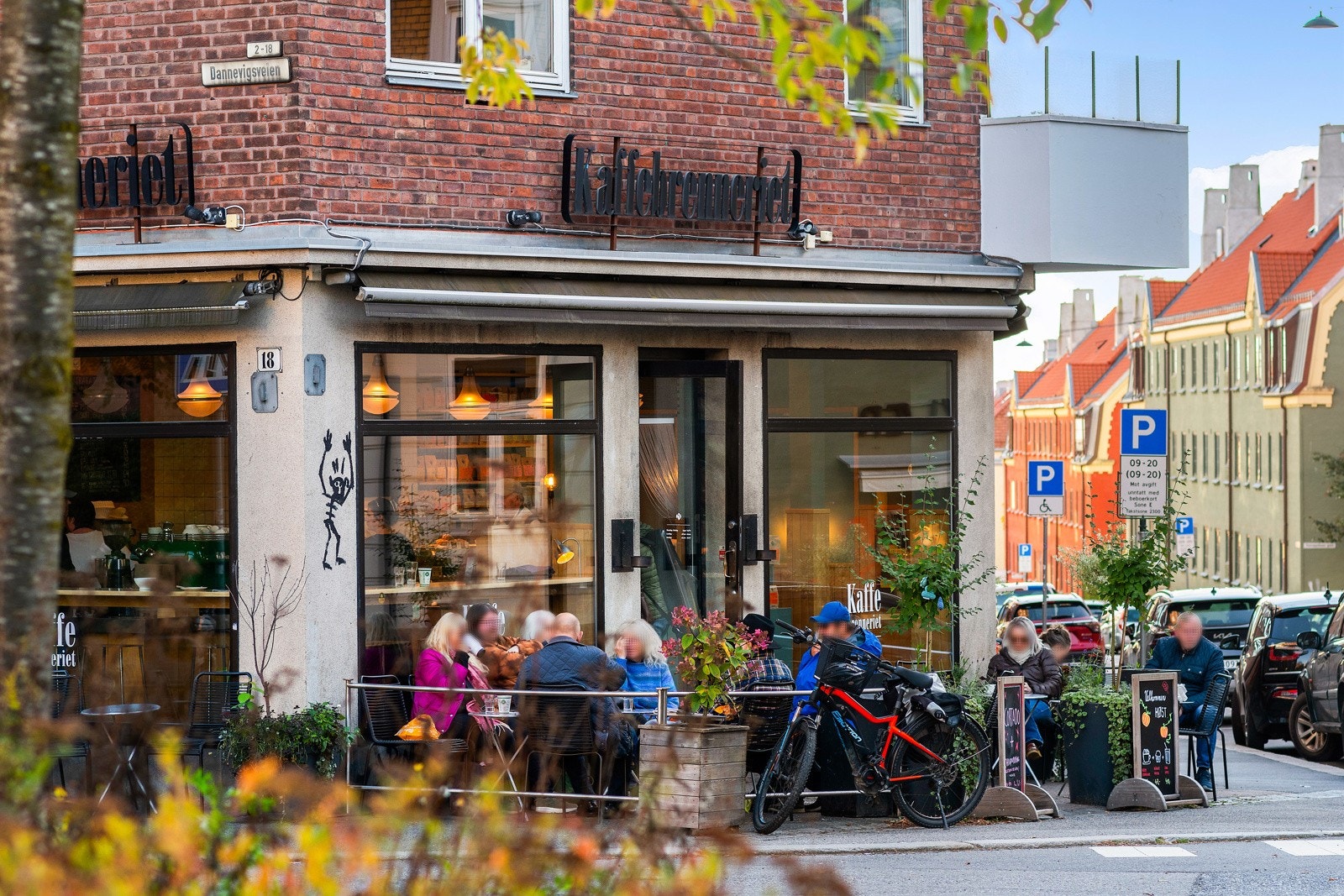 Flere hyggelige caféer innen kort gangavstand Galleribilde