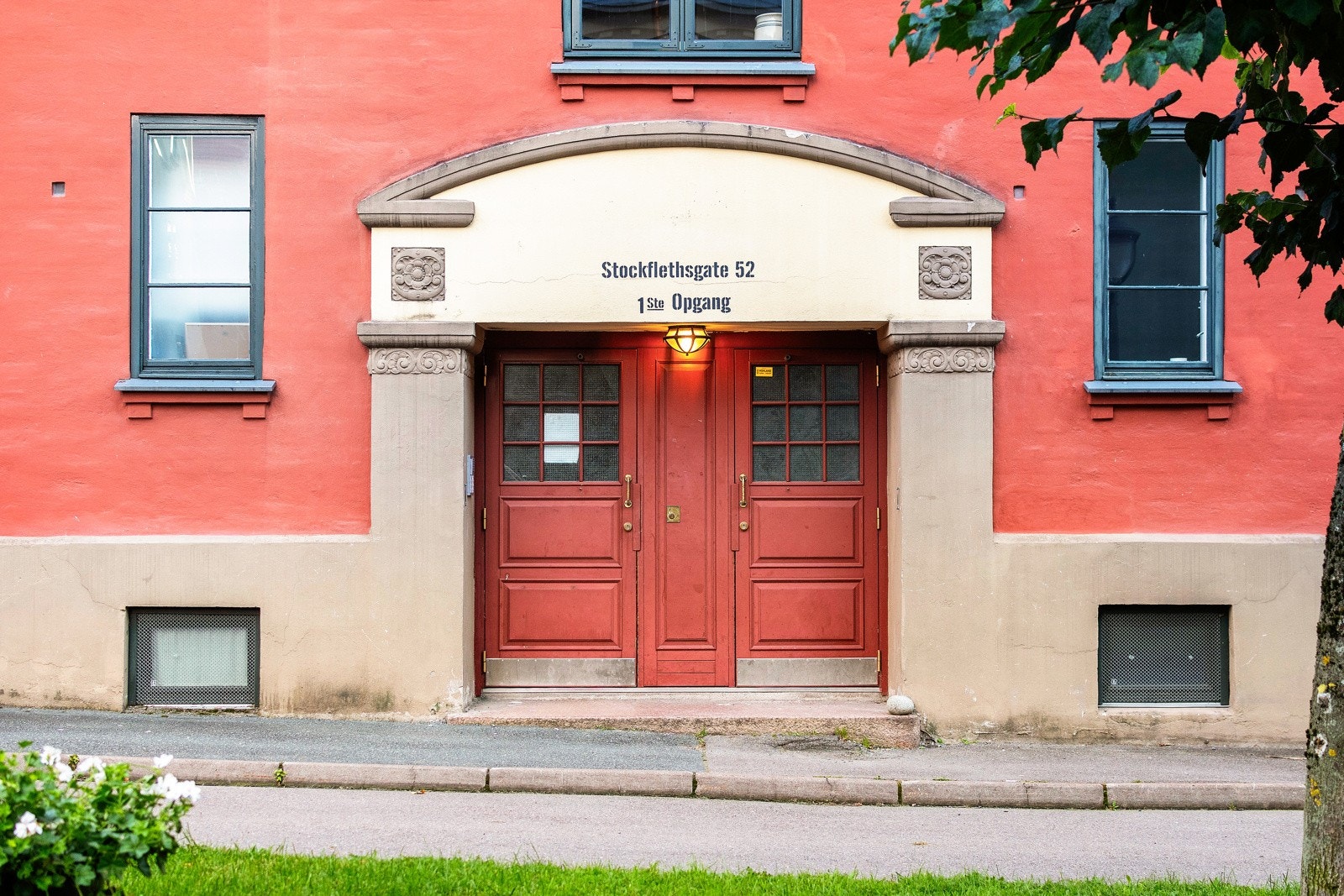 Felles inngangsparti. Galleribilde