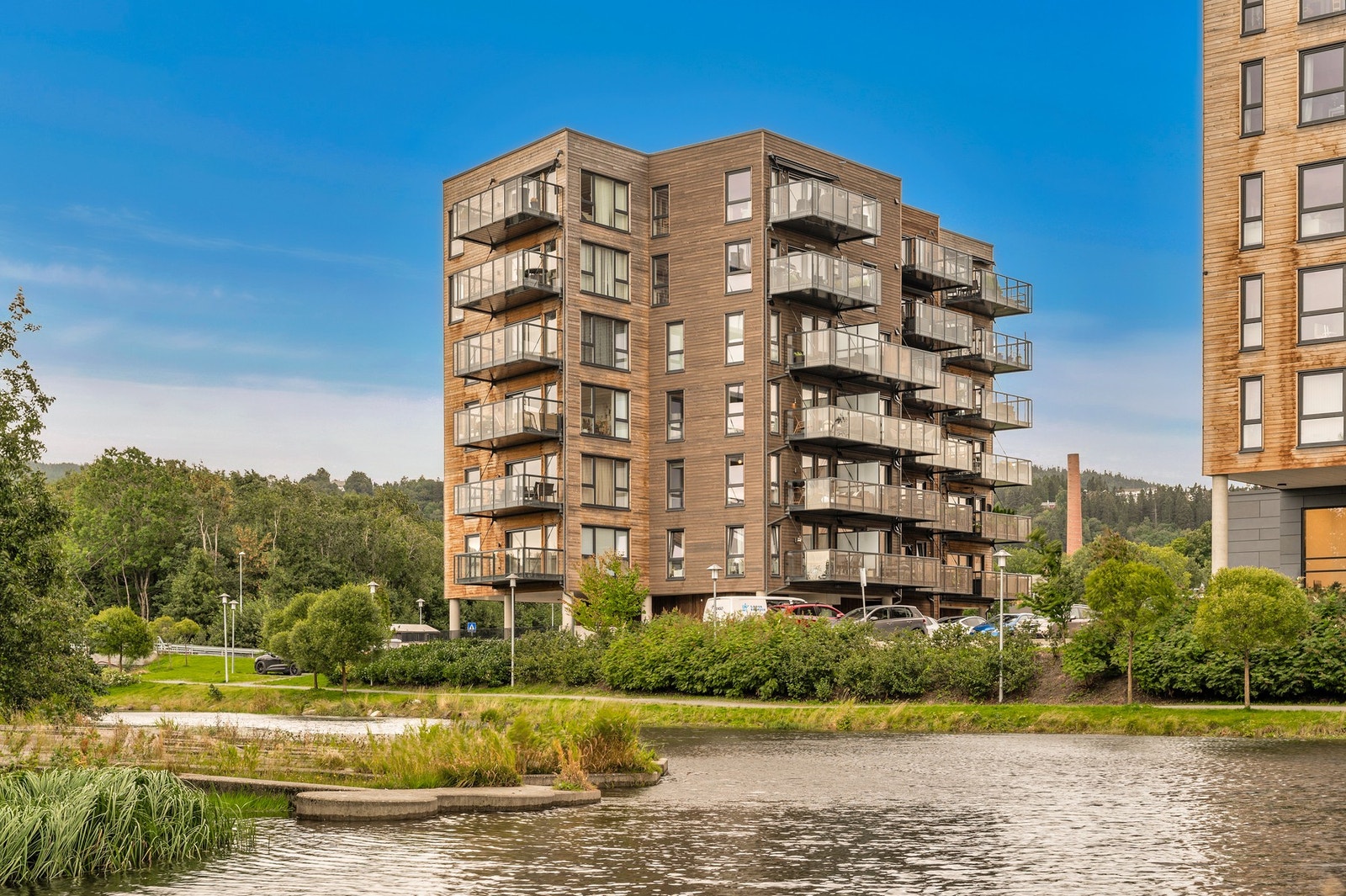 Fasadebilde. Heis og p-kjeller. Galleribilde