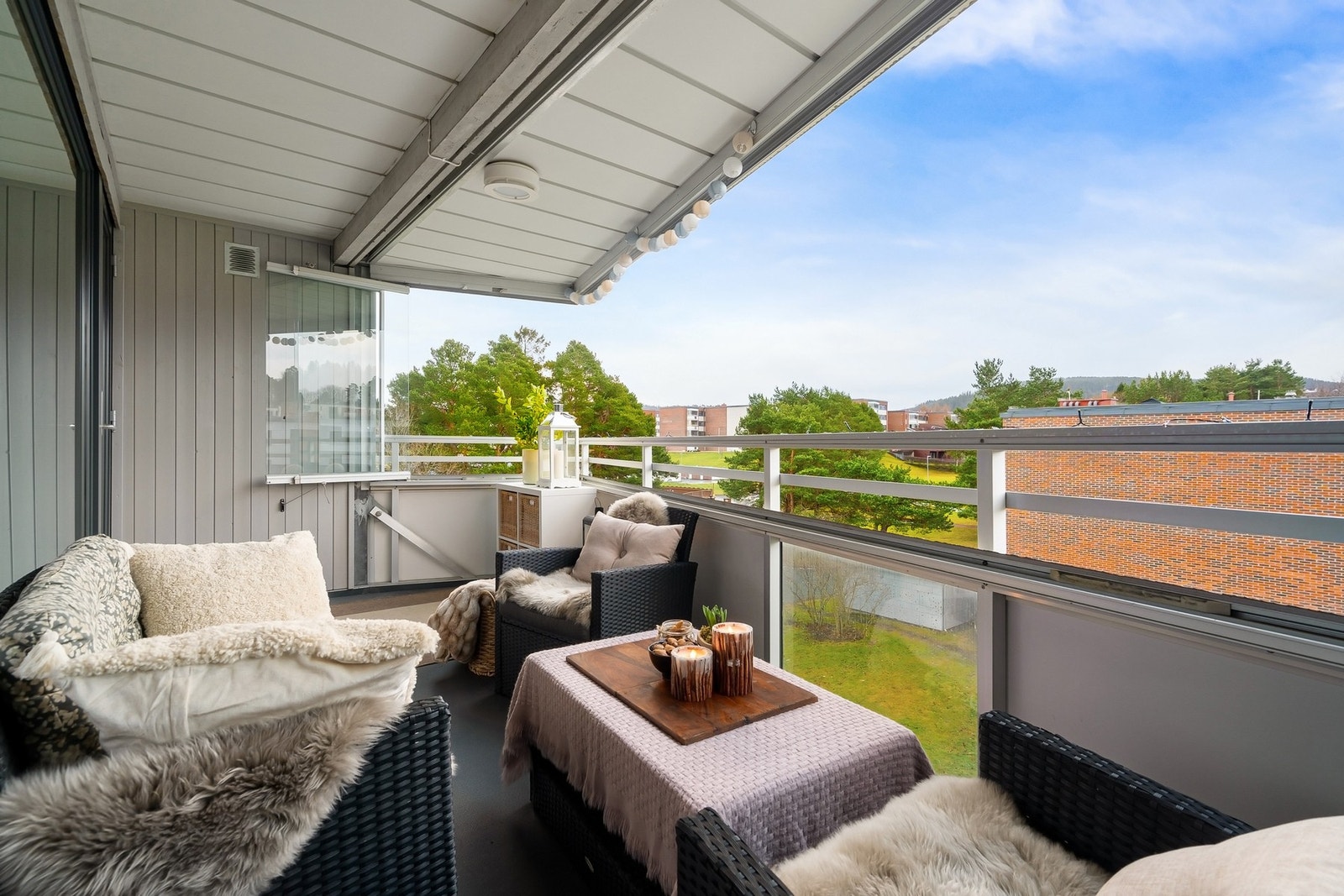 God plass til utemøblement og grill. Galleribilde