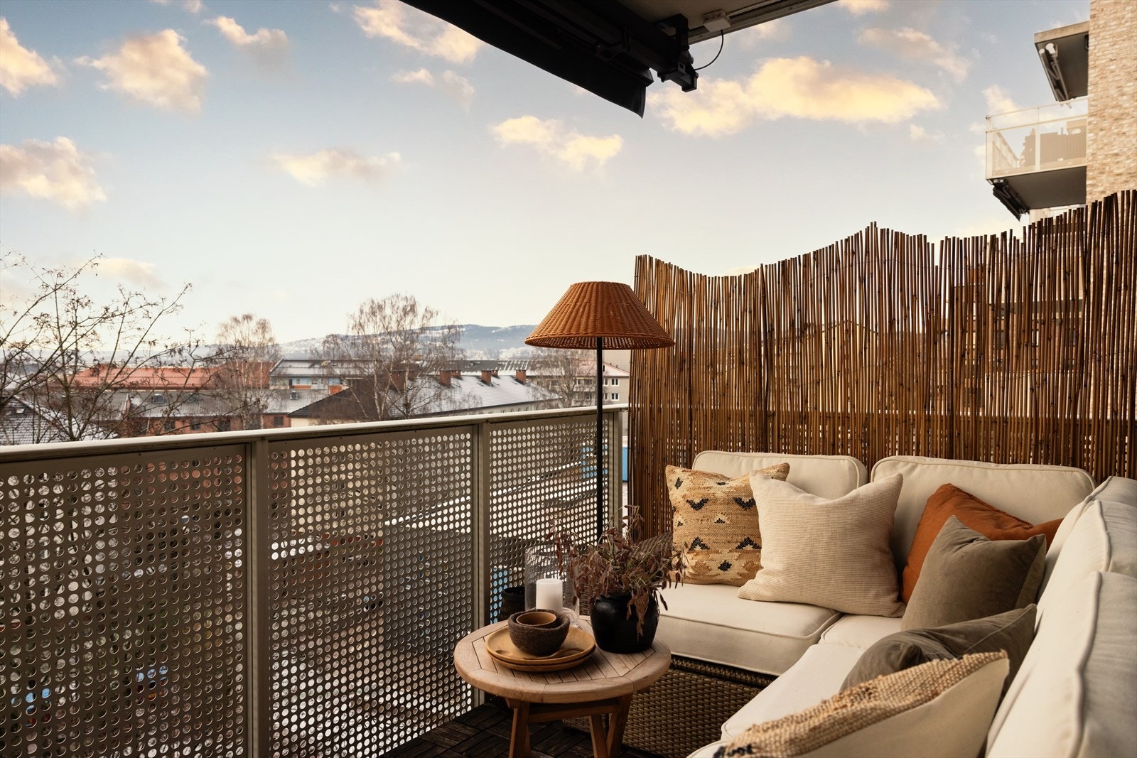 Leiligheten byr på en herlig vestvendt balkong på ca. 9 m² med gode solforhold. Galleribilde