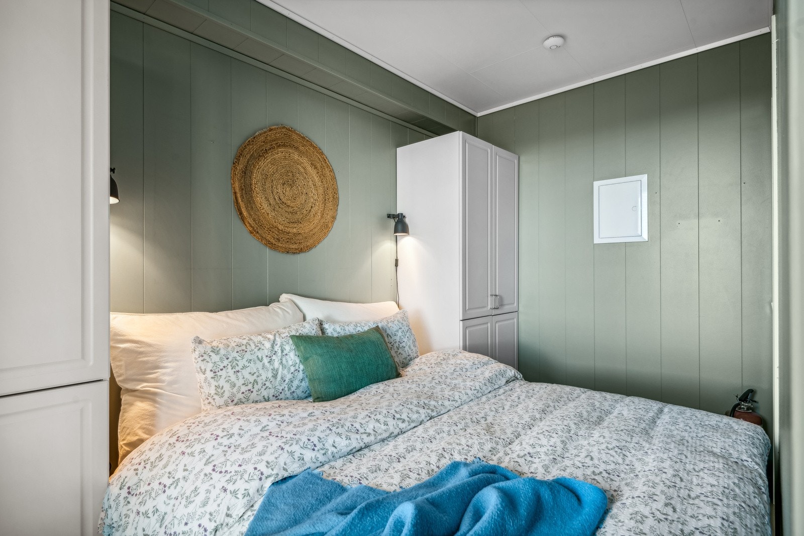 Soverommet har god plass til seng og noe annet møblement. Galleribilde