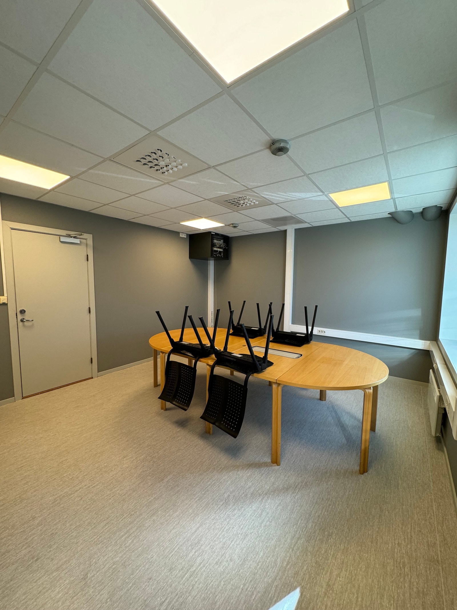 En sosial spiseplass. Galleribilde