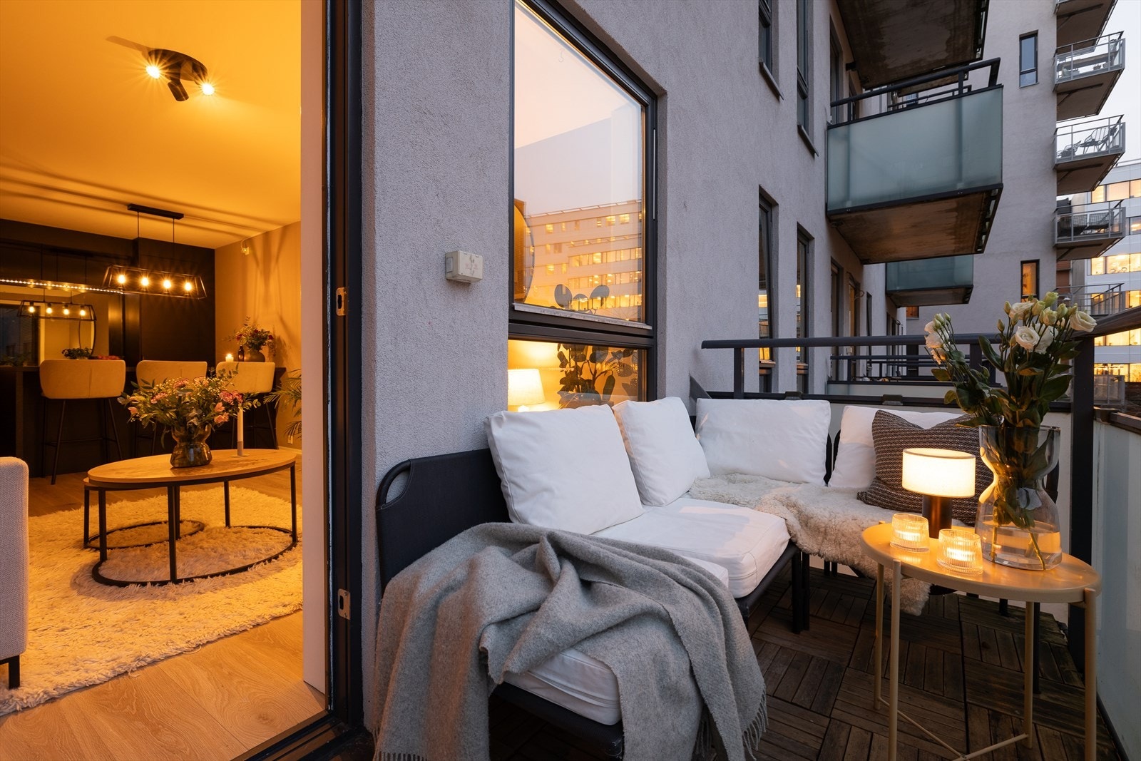 Fra stuen er det utgang til en herlig balkong på ca. 5m² Galleribilde