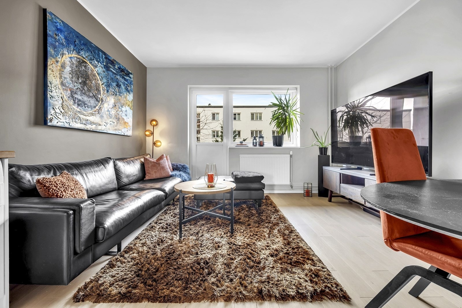 En moderne, gjennomført og optimal 3-roms selveier med attraktiv beliggenhet på Sinsen. Galleribilde