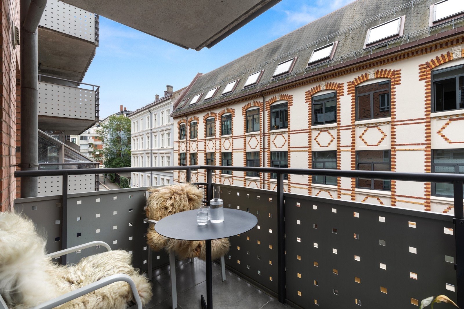 Stuen blir forlenget med en herlig balkong på 4 kvm. Galleribilde