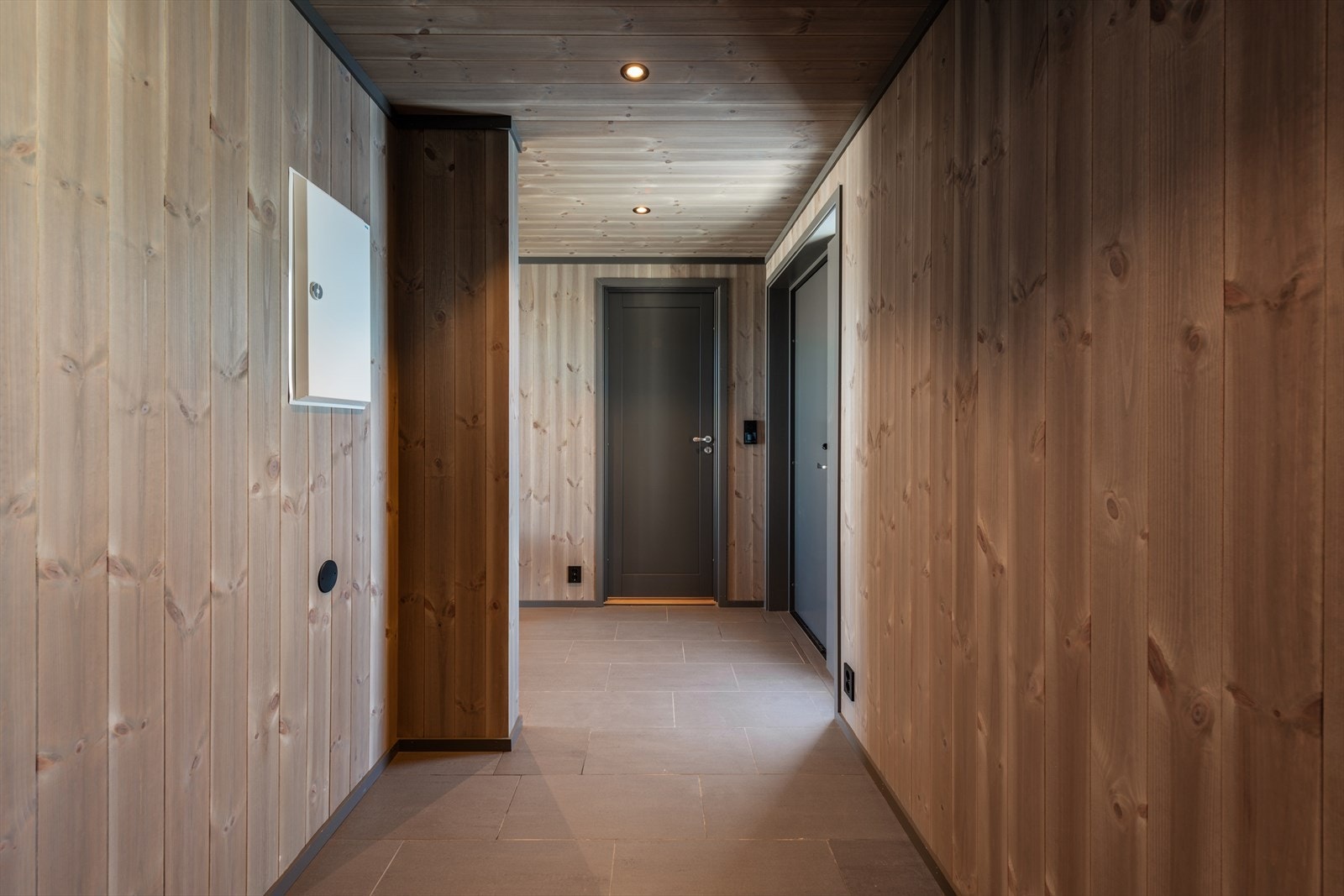 Mulighet for mye garderobe Galleribilde
