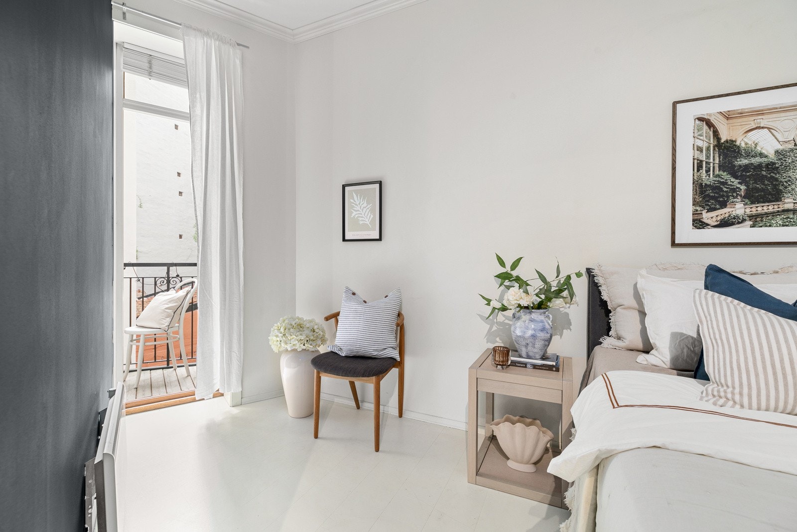 Det er malt parkett gulv på soverommene. Galleribilde