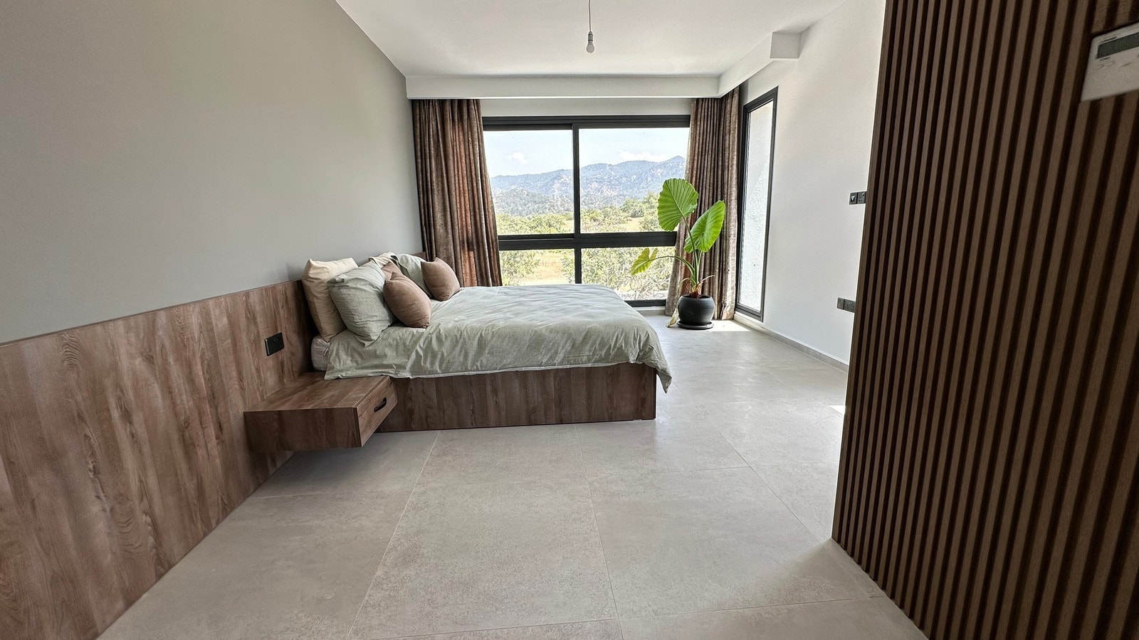 Visningshuset juli 24 Galleribilde