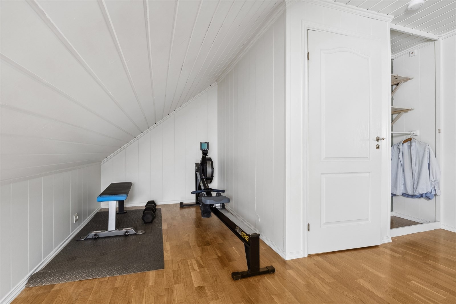 Deler av soverom lV brukes her som treningsareal - og har mange bruksmuligheter Galleribilde
