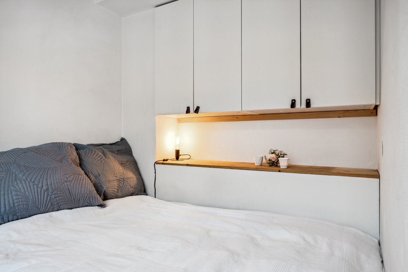 Soverommet med vindu for god lufting. Galleribilde