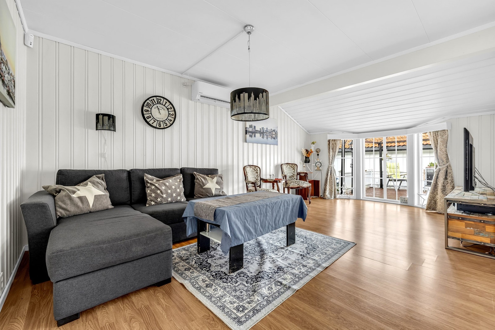 Varmepumpen var ny i 2020 og gir en jevn og behagelig innetemperatur i boligen Galleribilde