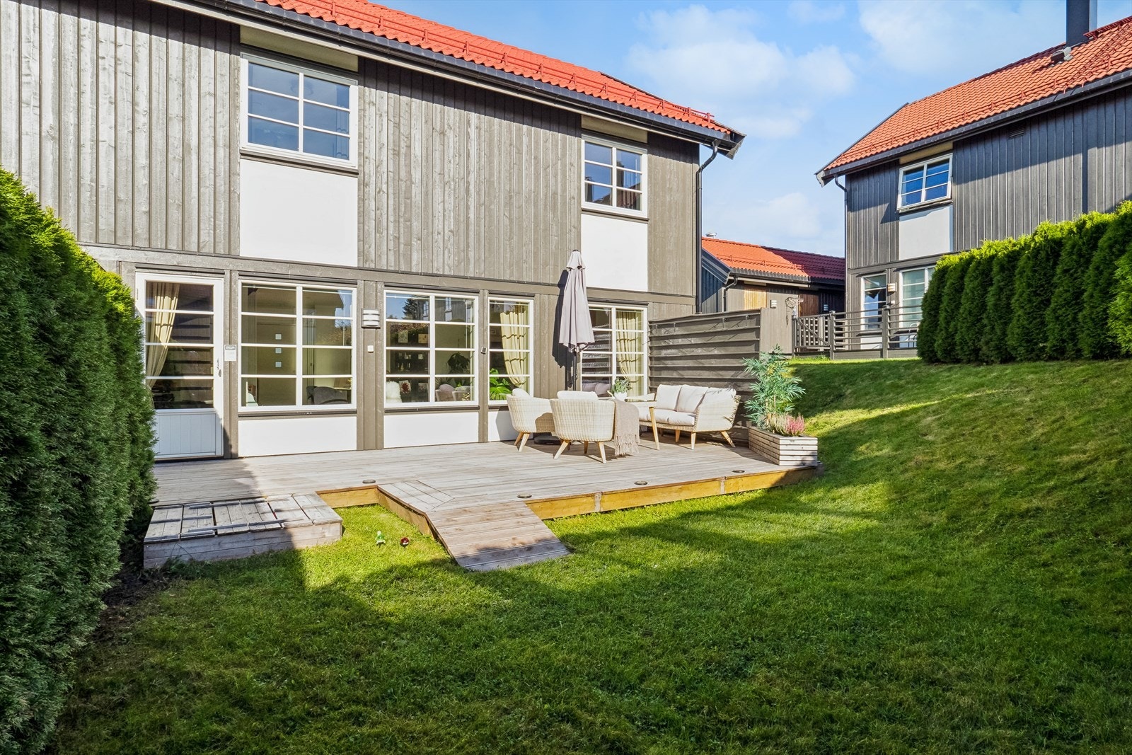 Koselig og lettstelt hageflekk Galleribilde