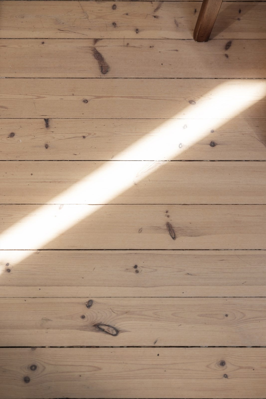 Sjarmerende, originale tregulv i alle rom. Galleribilde