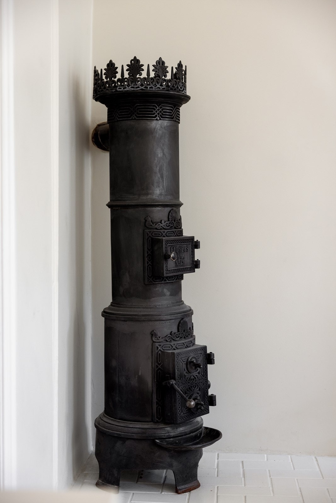 Nydelig Støpejernsovn sikrer lun og god varme. Galleribilde