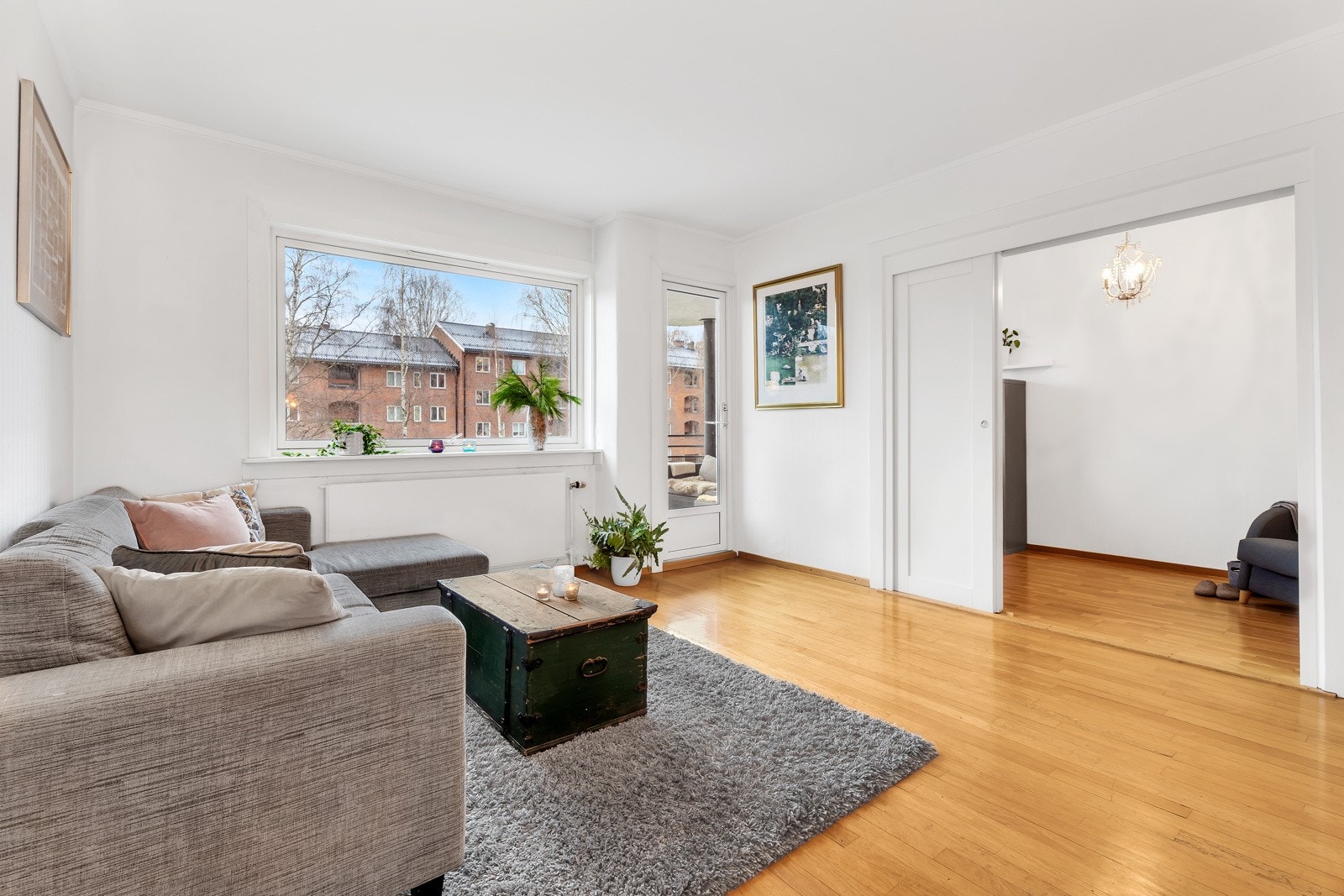 Her har du mulighet til å sikre deg en romslig gjennomgående 4-roms leilighet på 99 kvm BRA Galleribilde