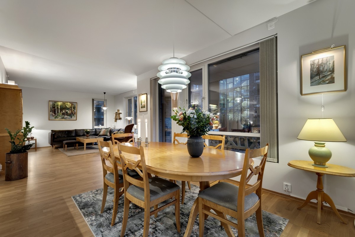 Veldig fin beliggenhet med nærhet til "alt" du trenger! Galleribilde