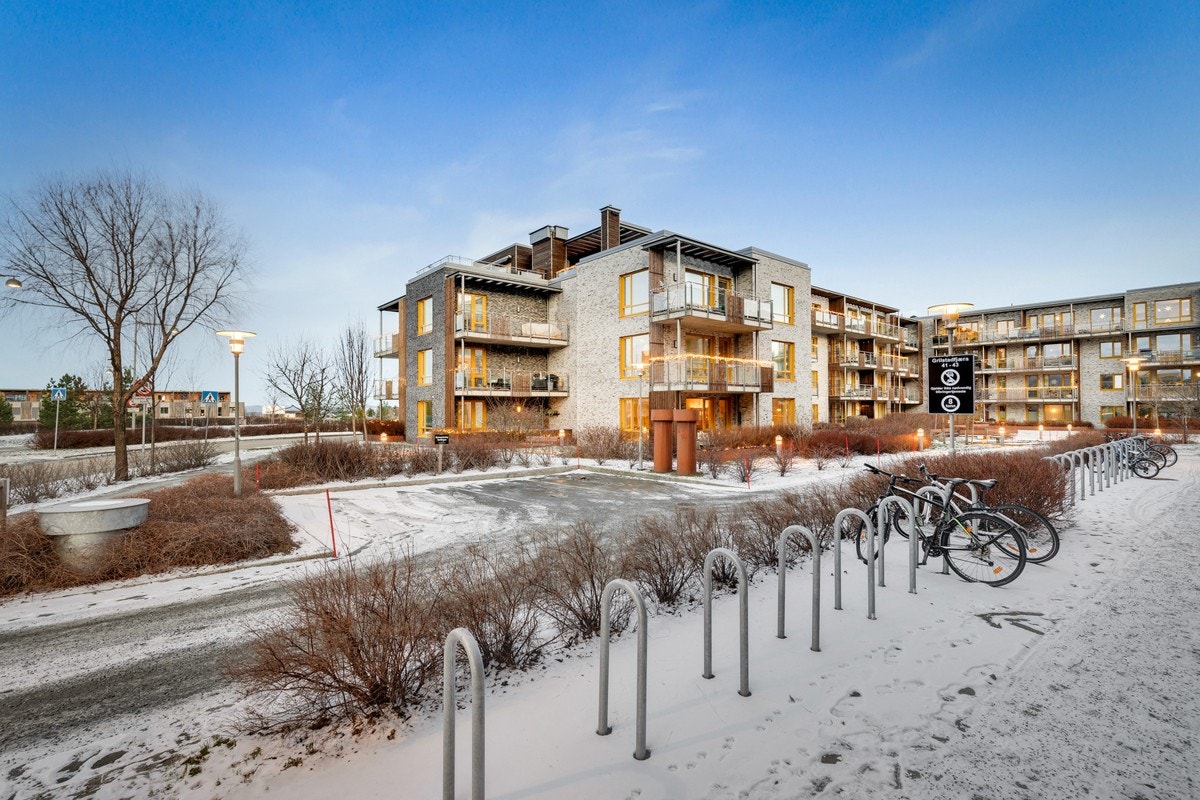 Dette er en lys og innbydende 3-roms leilighet med god planløsning og ypperlig beliggenhet. Galleribilde