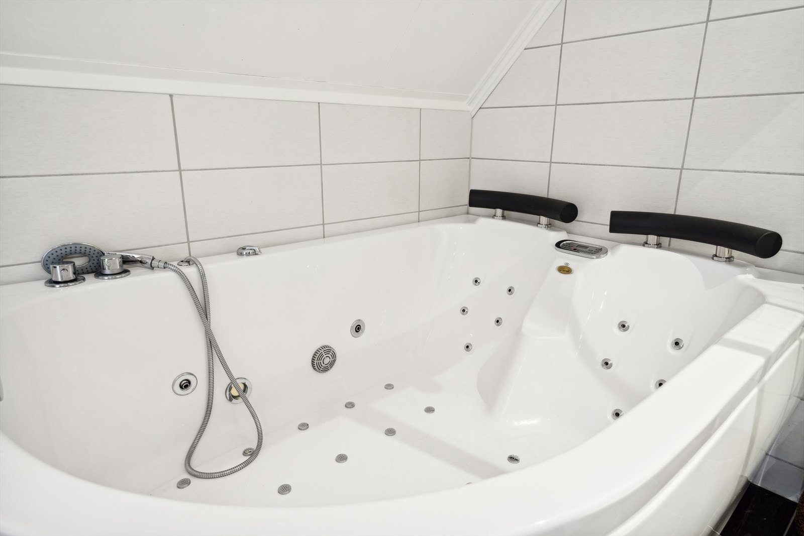 Dobbelt badekar med spafunksjon Galleribilde
