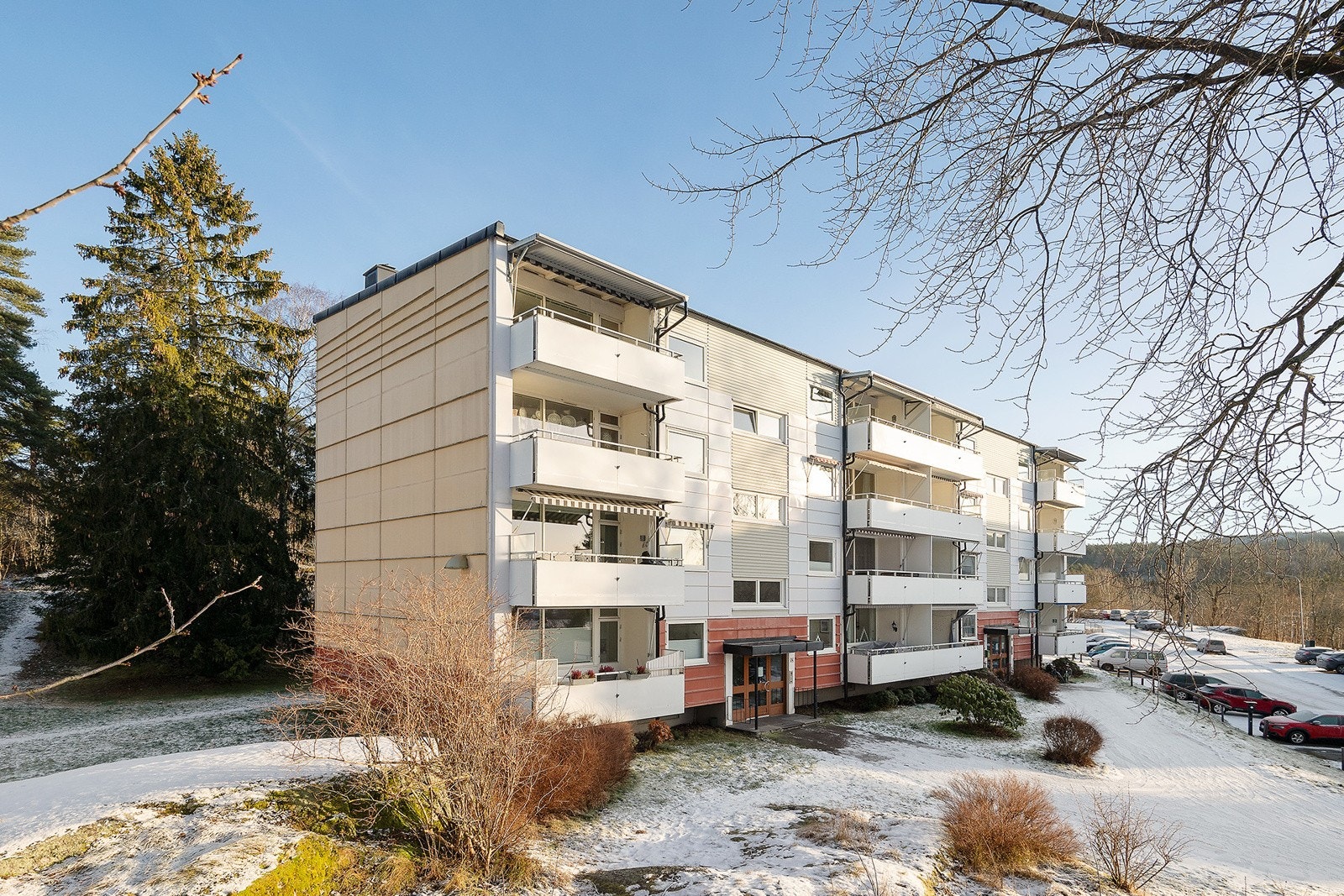 Gjennomgående endeleilighet i toppetasje Galleribilde