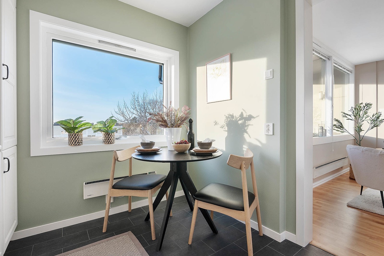 Plass til spisebord på kjøkken Galleribilde