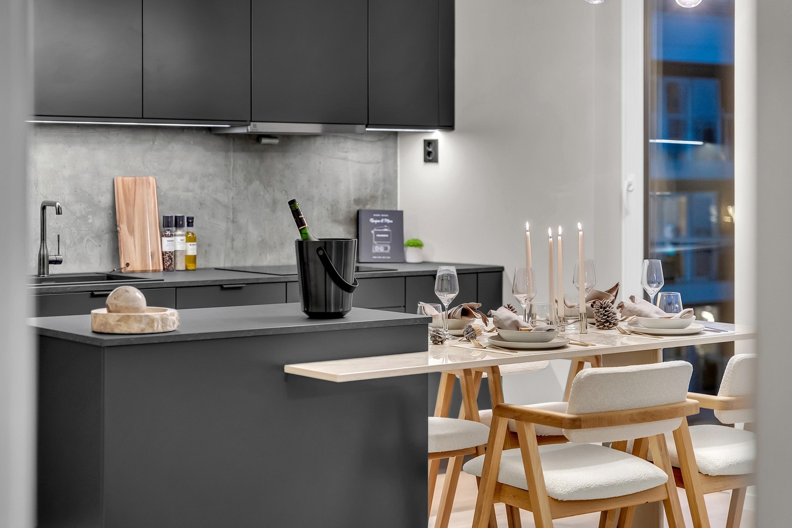 Her kan du nyte gode måltider med venner og familie. Galleribilde