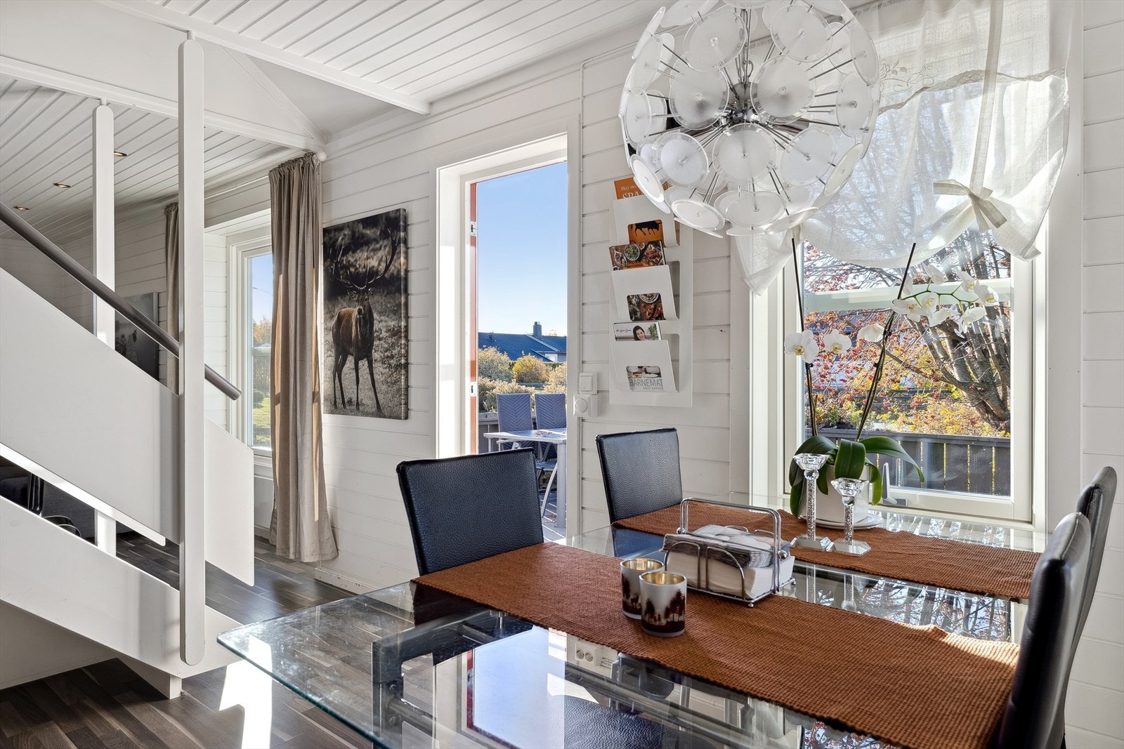 Spiseplassen er utmerket for hyggelige frokoster og rolige morgenstunder med kaffekoppen i hånda. Galleribilde