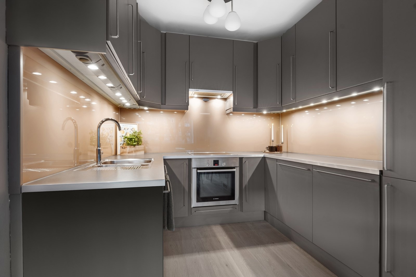 Her er det god plass til å tilberede gode måltider. Galleribilde