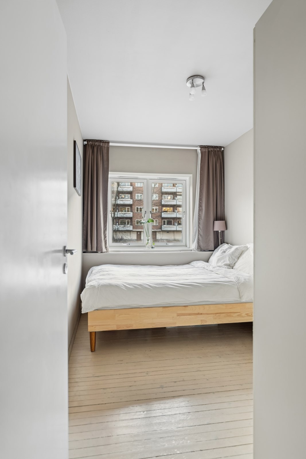 På soverommet er det originalt tregulv. Galleribilde