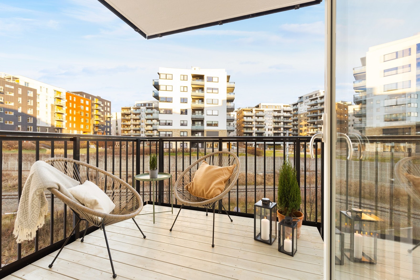 Fra dette soverommet er det utgang til en frokostbalkong på ca. 5 kvm. Galleribilde