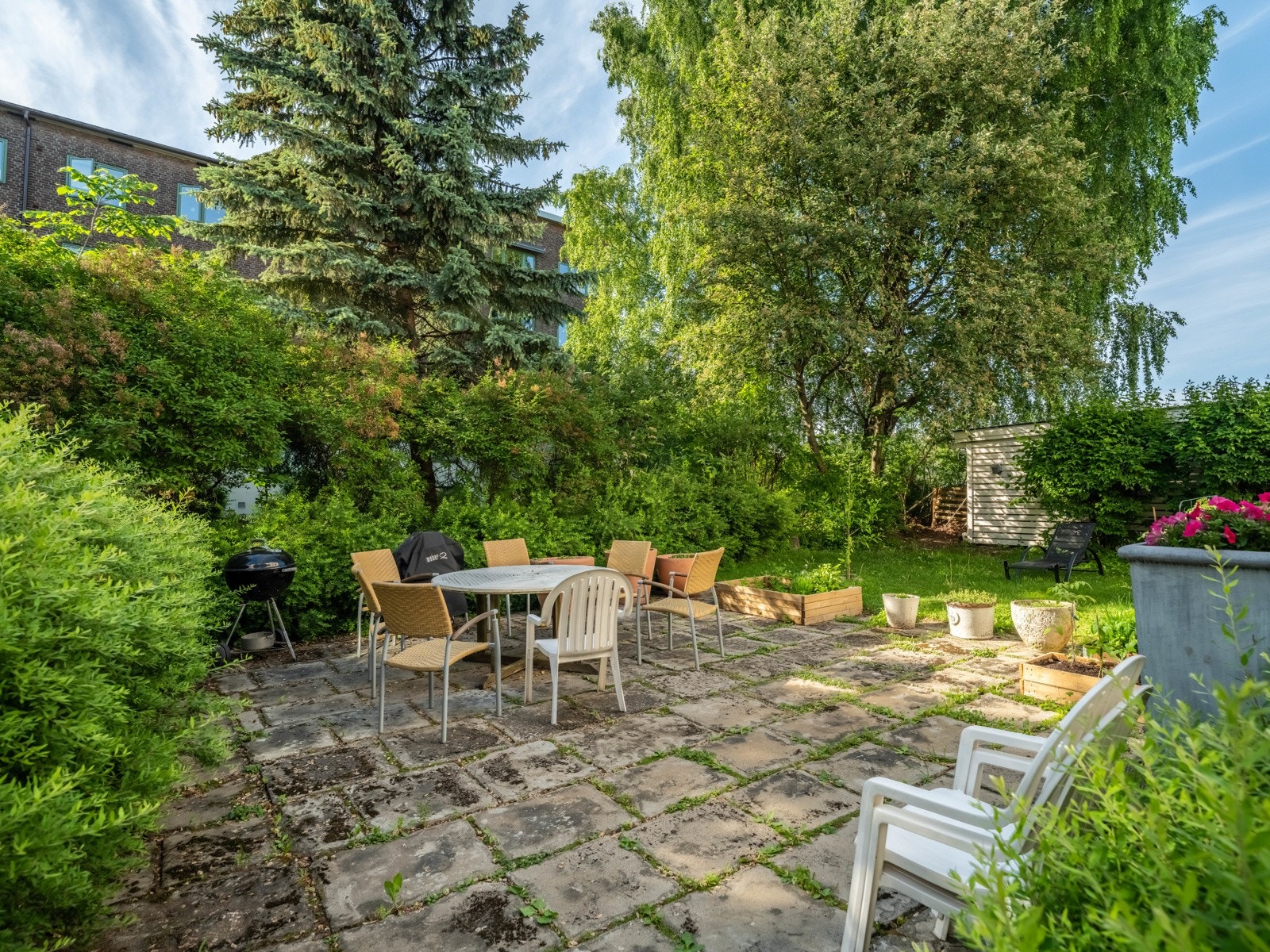 Det er også et flott sted å invitere til innflytningsfest når våren gjør comeback. Galleribilde